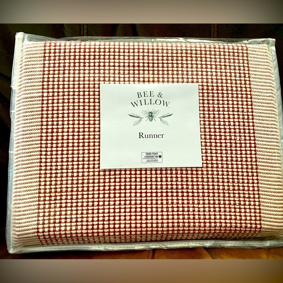 Bee & Willow Dining Nwt Bee Willow Table Runner Poshmark